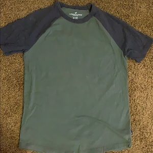 American Eagle tee